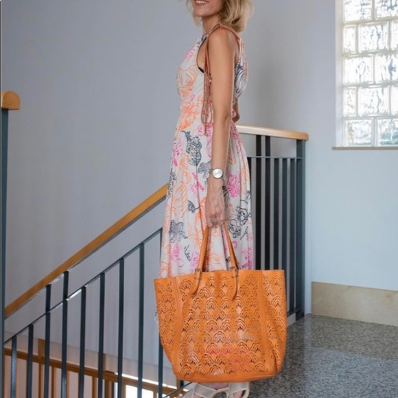 ZARA ©Disney Stories Collections Dress - Picture 11 of 14